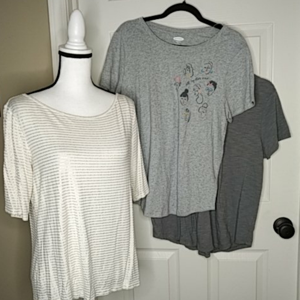 3 Pc Set-Apt.9 Gold Striped & Old Navy Friends Top